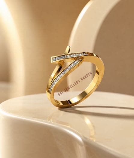 Criss Cross Gold Ring