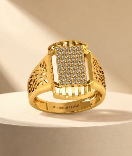 Regal Pillar Gold Ring